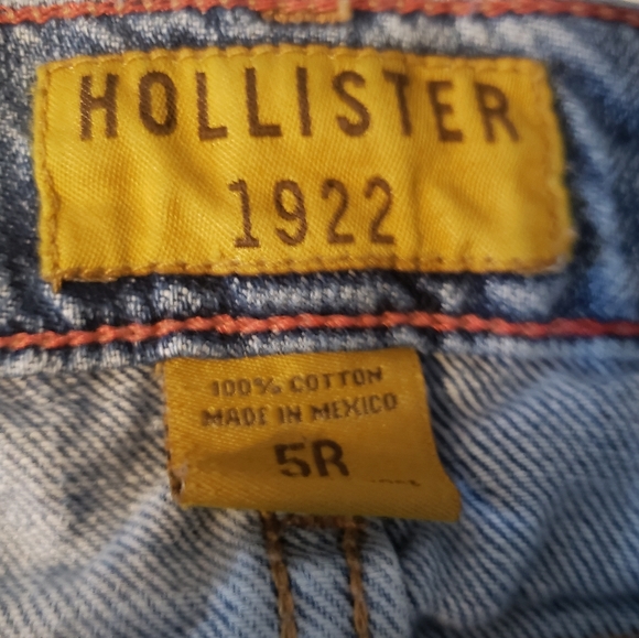 JUST REDUCED Hollister 1922 Jeans - Picture 2 of 9